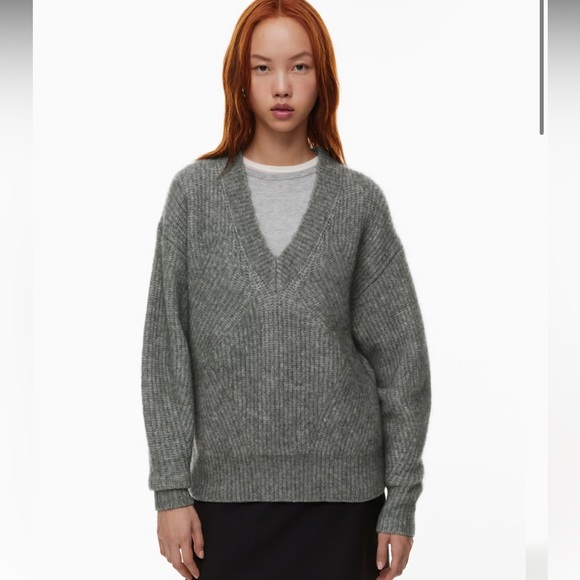 Aritzia Wilfred Loretta Sweater - Picture 2 of 7